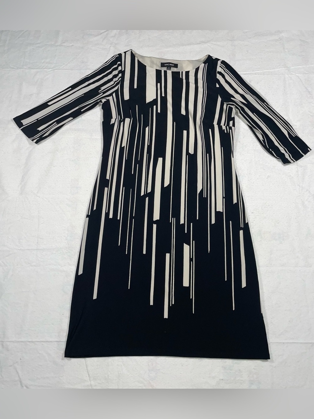 Nine West 10 White Black Abstract Pattern Bodycon Dress Soft Comfy